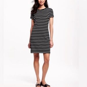 NWT Old Navy Black & White Stripe Short Sleeve T-Shirt Shift Dress